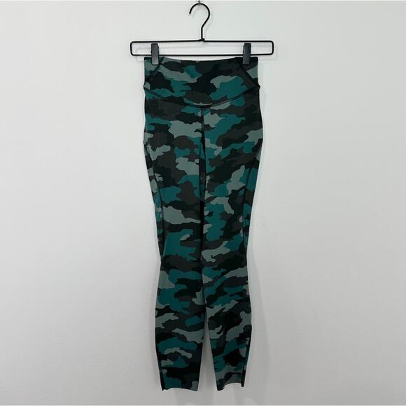 Lululemon Base Pace High-Rise Running Tight Legging 25"
Heritage 365 Camo - Picture 2 of 9